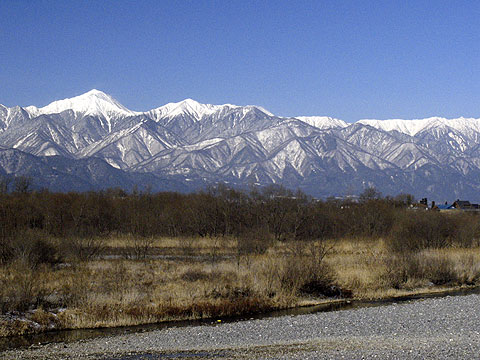 雪の北アルプス連峰